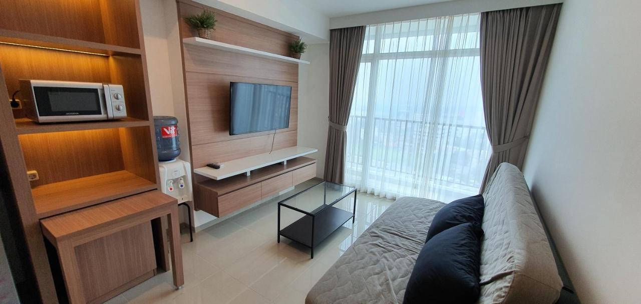 Treeparkcity Apartments By Winshome Tangerang Exterior photo